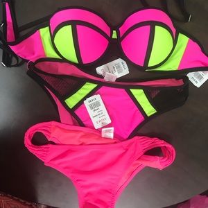 Cute 2 piece bathing suit with tags/extra bottom